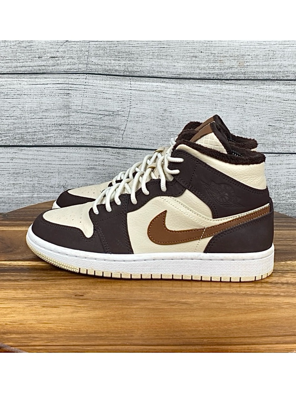 Nike Jordan 1 Mid SE Brown Basalt Oatmeal Pecan Shoes DO6699-200 Women’s Size 7